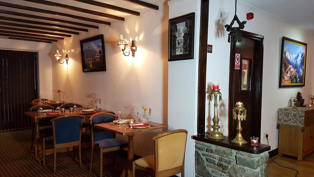 New Gurkha Inn Brecon Exterior foto