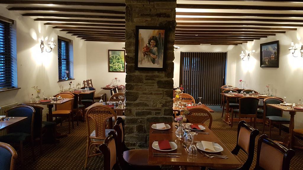 New Gurkha Inn Brecon Exterior foto